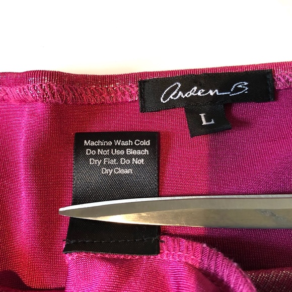 Sold Arden B Bright Pink & Sparkly Silver Metallic Sleeveless Top (L) - Picture 6 of 8